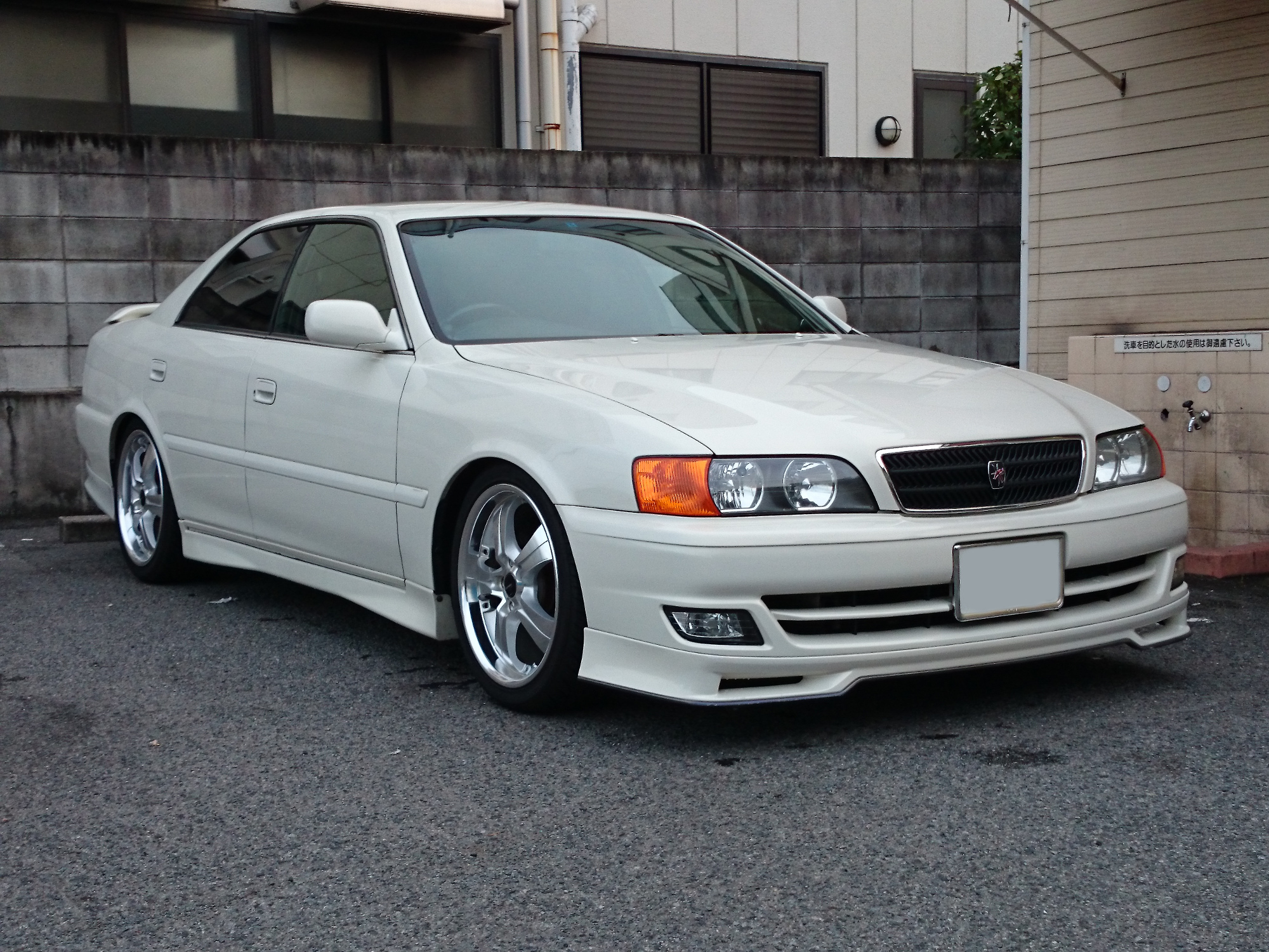 10 Things You Need to Know About the Toyota Chaser JZX100